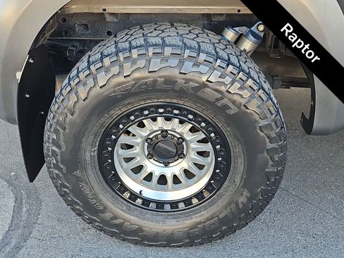 Used 2018 Ford F150 Raptor w/ Equipment Group 802A Luxury AWD/4WD image 12