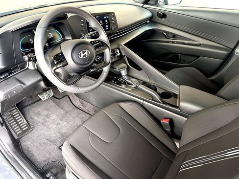 Used 2025 Hyundai Elantra Sport w/ Cargo Package FWD image 13