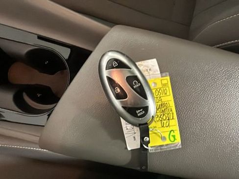 Used 2024 Hyundai Elantra SEL w/ Convenience Package FWD image 21