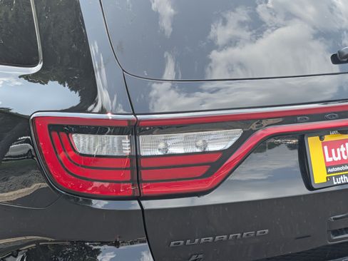 Used 2021 Dodge Durango SRT w/ Premium Interior Group AWD/4WD image 17