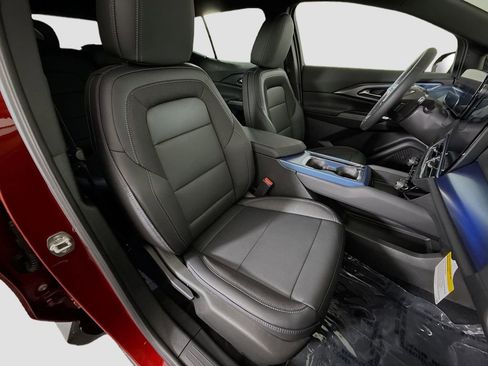 New 2026 Chevrolet Equinox EV LT image 25