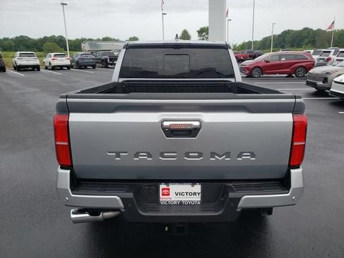 Used 2025 Toyota Tacoma Limited AWD/4WD image 6