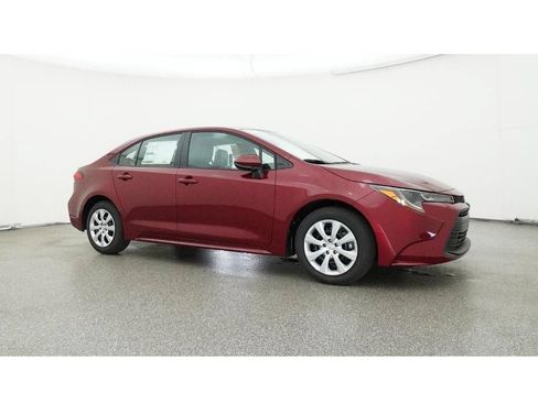 Used 2026 Toyota Corolla LE FWD image 33