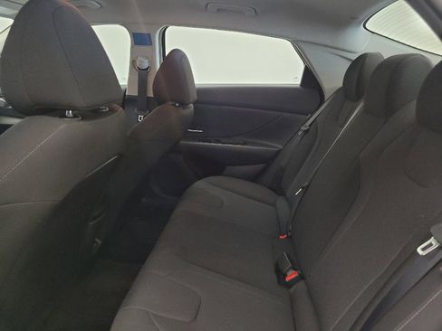 Used 2024 Hyundai Elantra SE FWD image 18
