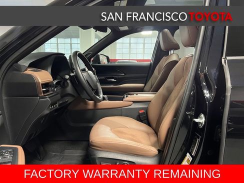 Used 2024 Toyota Grand Highlander AWD Hybrid image 12