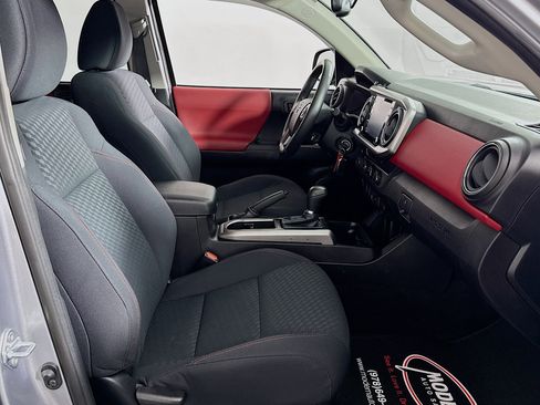 Used 2021 Toyota Tacoma SR5 image 34