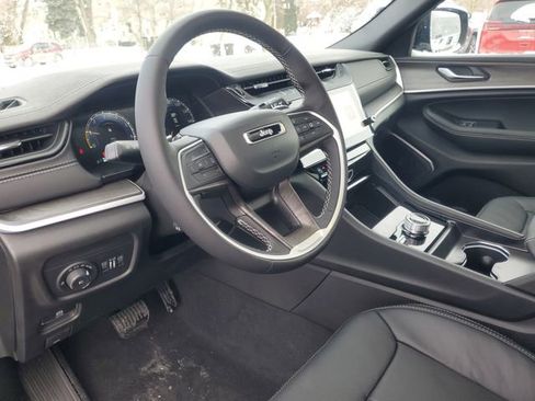 New 2026 Jeep Grand Cherokee Limited AWD/4WD image 11