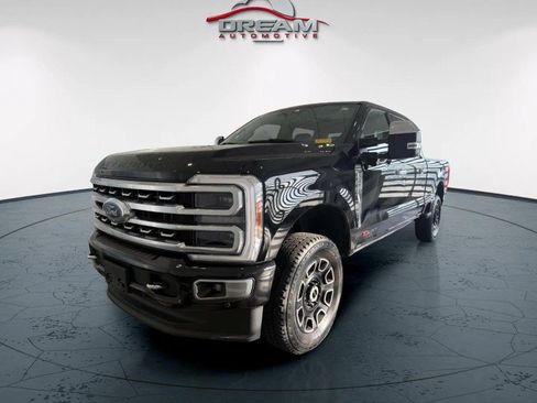Used 2023 Ford F250 Platinum AWD/4WD image 4