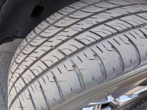 Used 2023 BMW i4 eDrive35 image 12