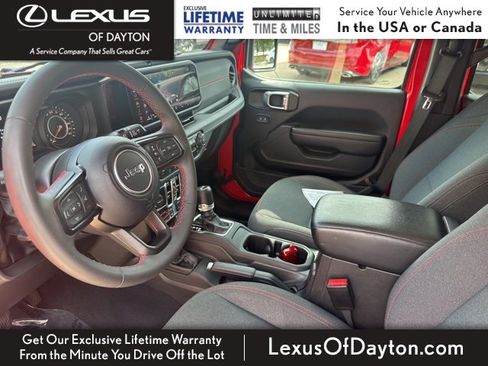 Used 2024 Jeep Wrangler Rubicon image 15