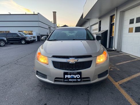Used 2012 Chevrolet Cruze LS w/ Connectivity Package image 3
