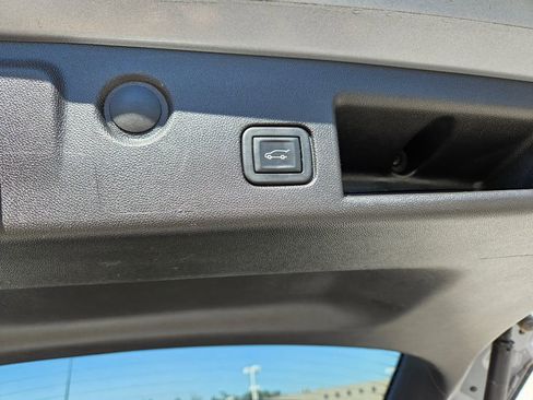 Used 2024 Chevrolet Equinox LT image 30