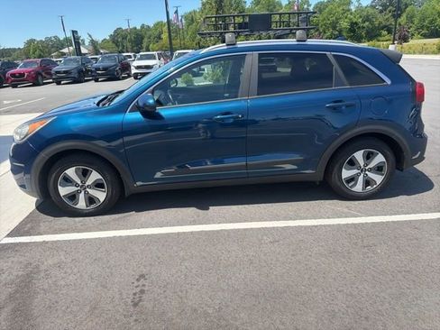 Used 2019 Kia Niro LX FWD image 12