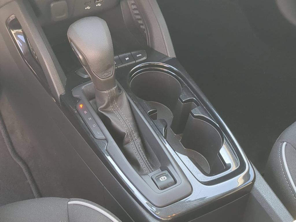 Used 2025 Chevrolet TrailBlazer LT AWD/4WD image 19