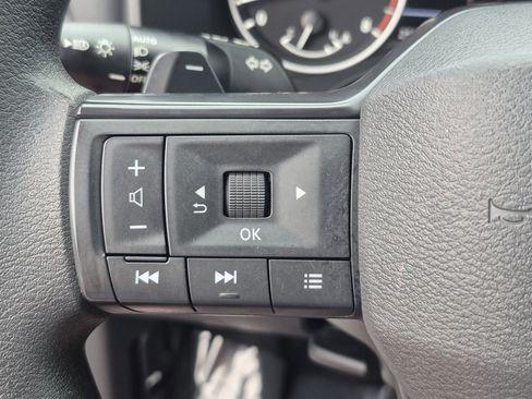 Certified 2025 Nissan Rogue S FWD image 30