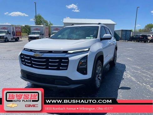 Used 2025 Chevrolet Equinox LT w/ Convenience Package II FWD image 2