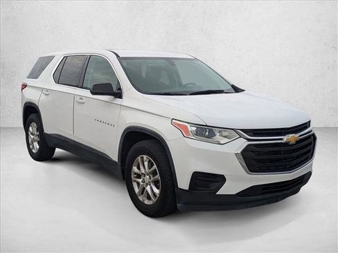 Certified 2019 Chevrolet Traverse LS FWD image 3