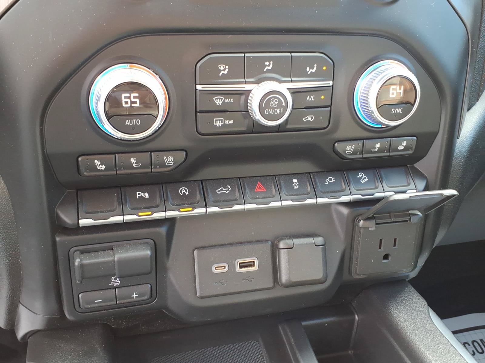 Used 2019 GMC Sierra 1500 AT4 w/ AT4 Premium Package AWD/4WD image 12