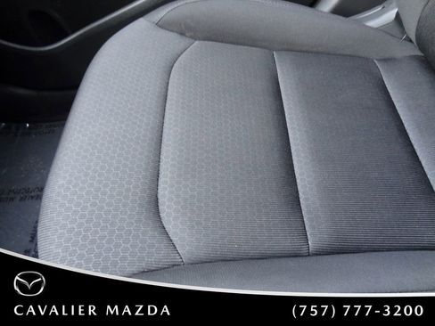 Used 2018 Hyundai Elantra SE FWD image 26