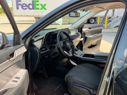 Used 2022 Hyundai Palisade SE FWD image 17