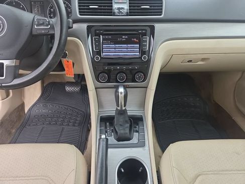 Used 2014 Volkswagen Passat TDI SE FWD image 11