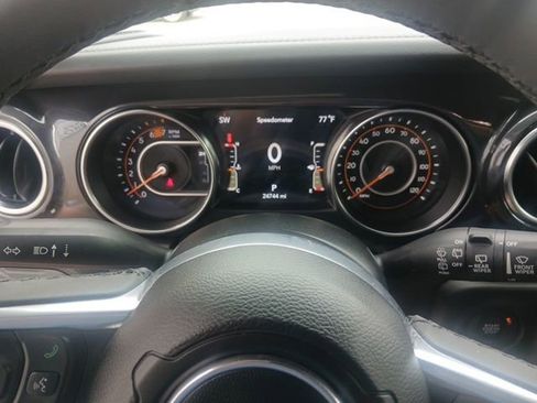 Used 2023 Jeep Wrangler Unlimited Sahara AWD/4WD image 38
