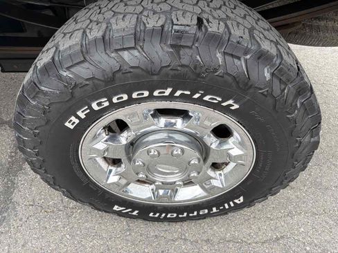 Used 2012 Ford F350 XLT w/ XLT Premium Pkg AWD/4WD image 21