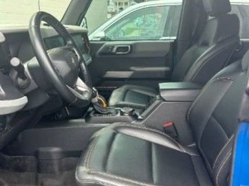 Used 2022 Ford Bronco Badlands AWD/4WD image 3