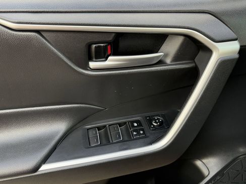 Used 2023 Toyota RAV4 XLE image 24