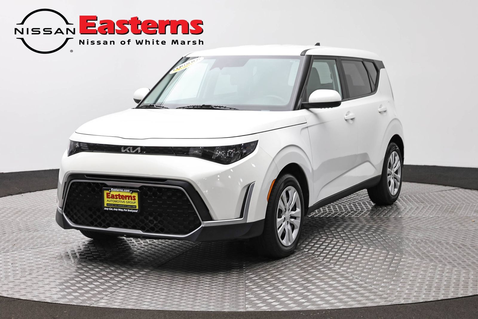 Used 2023 Kia Soul LX FWD image 1