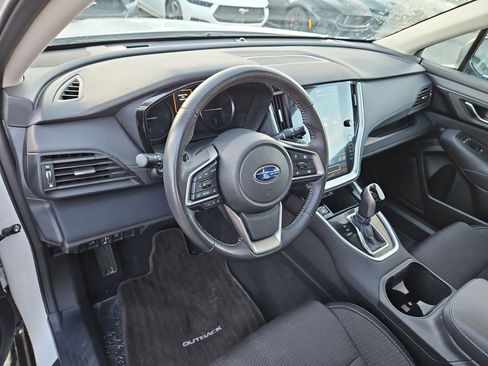 Used 2025 Subaru Outback Premium image 15