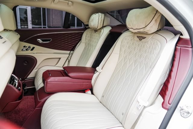 Used 2022 Bentley Flying Spur V8 AWD/4WD image 47