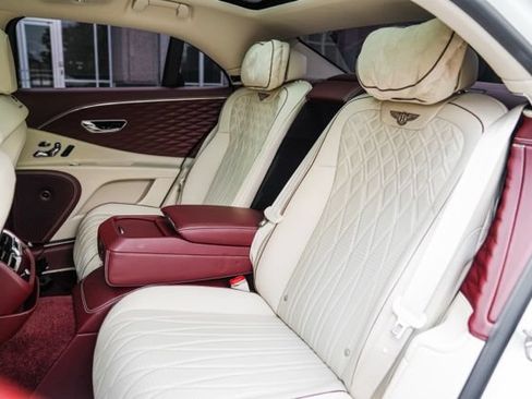 Used 2022 Bentley Flying Spur V8 AWD/4WD image 47