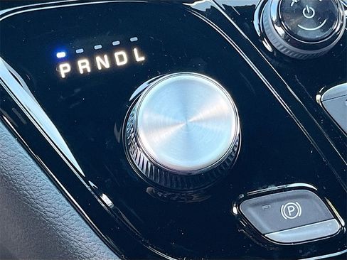 New 2026 Chrysler Pacifica Select image 16