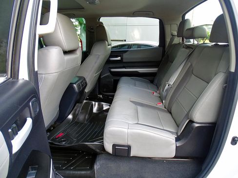 Used 2020 Toyota Tundra Limited w/ Limited Premium Package AWD/4WD image 37