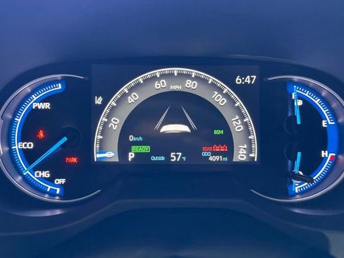 Certified 2025 Toyota RAV4 SE AWD/4WD image 34