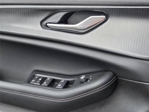 New 2025 Jeep Grand Cherokee Altitude RWD image 50