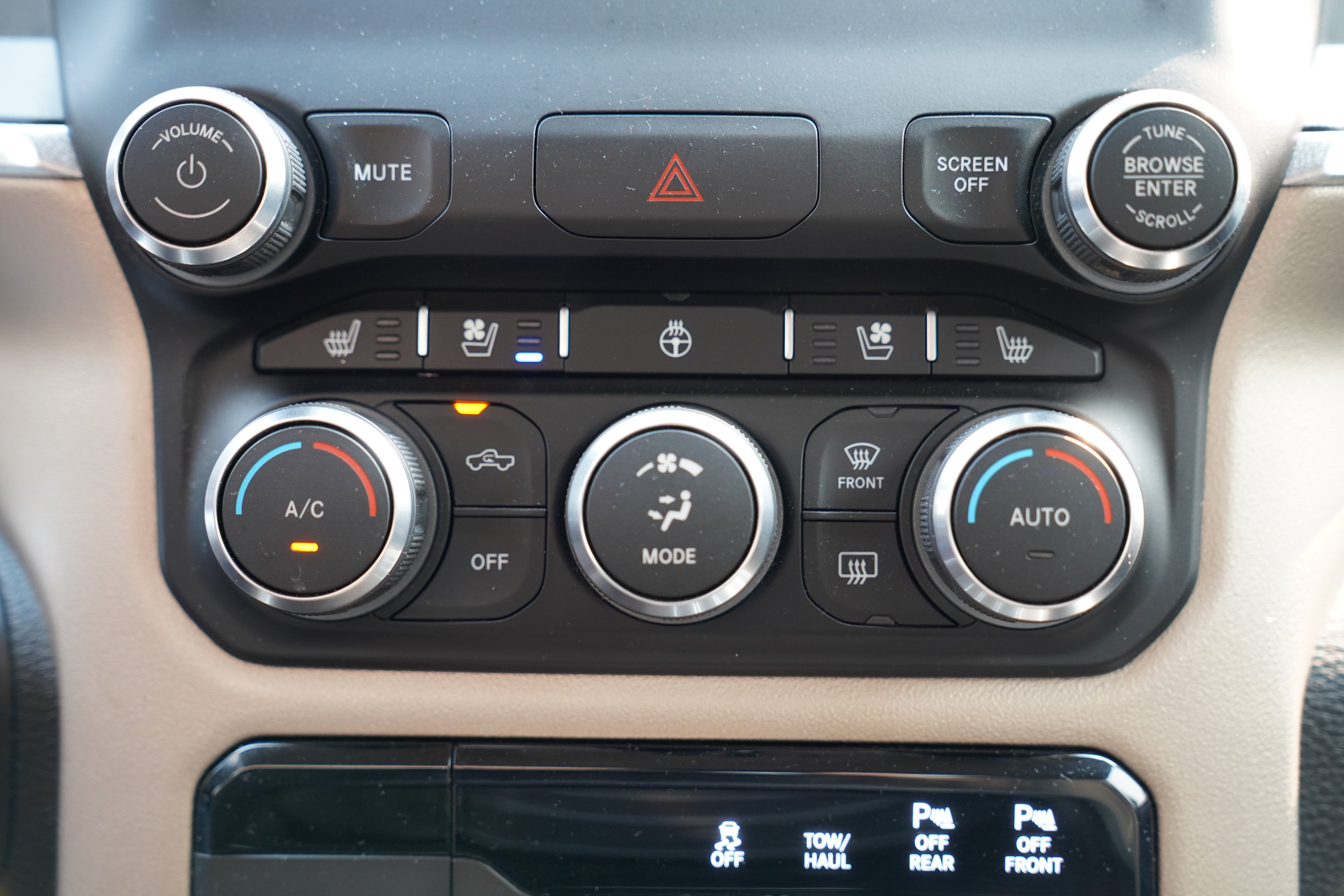 Used 2022 RAM 1500 Laramie AWD/4WD image 27