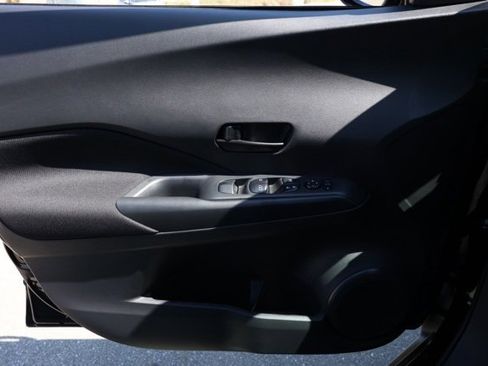 New 2025 Nissan Kicks Play S image 23