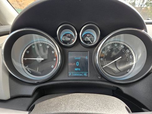 Used 2013 Buick Verano FWD image 39