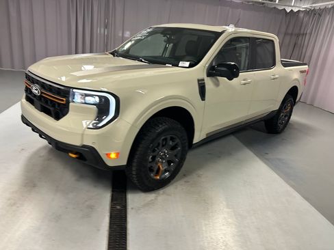 Used 2025 Ford Maverick Tremor AWD/4WD image 3