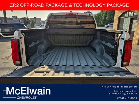 Used 2025 Chevrolet Colorado ZR2 w/ Technology Package AWD/4WD image 32