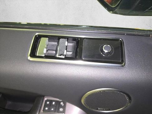 Used 2018 Land Rover Range Rover Sport HSE AWD/4WD image 28