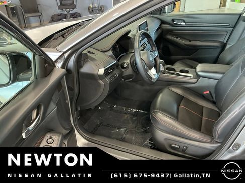 Used 2020 Nissan Altima 2.5 SR FWD image 6