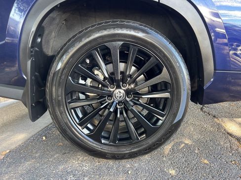 Used 2023 Toyota Highlander XSE image 9