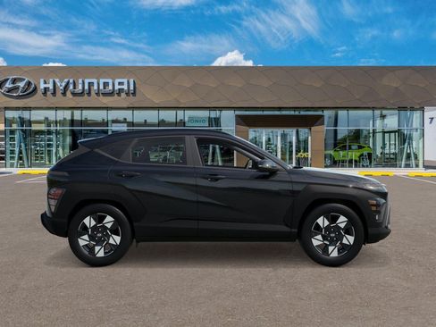 Used 2025 Hyundai Kona SEL AWD/4WD image 7