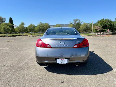 Used 2015 INFINITI Q60 Sport RWD image 5