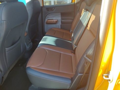 Used 2022 Ford Maverick Lariat w/ Lariat Luxury Package image 12