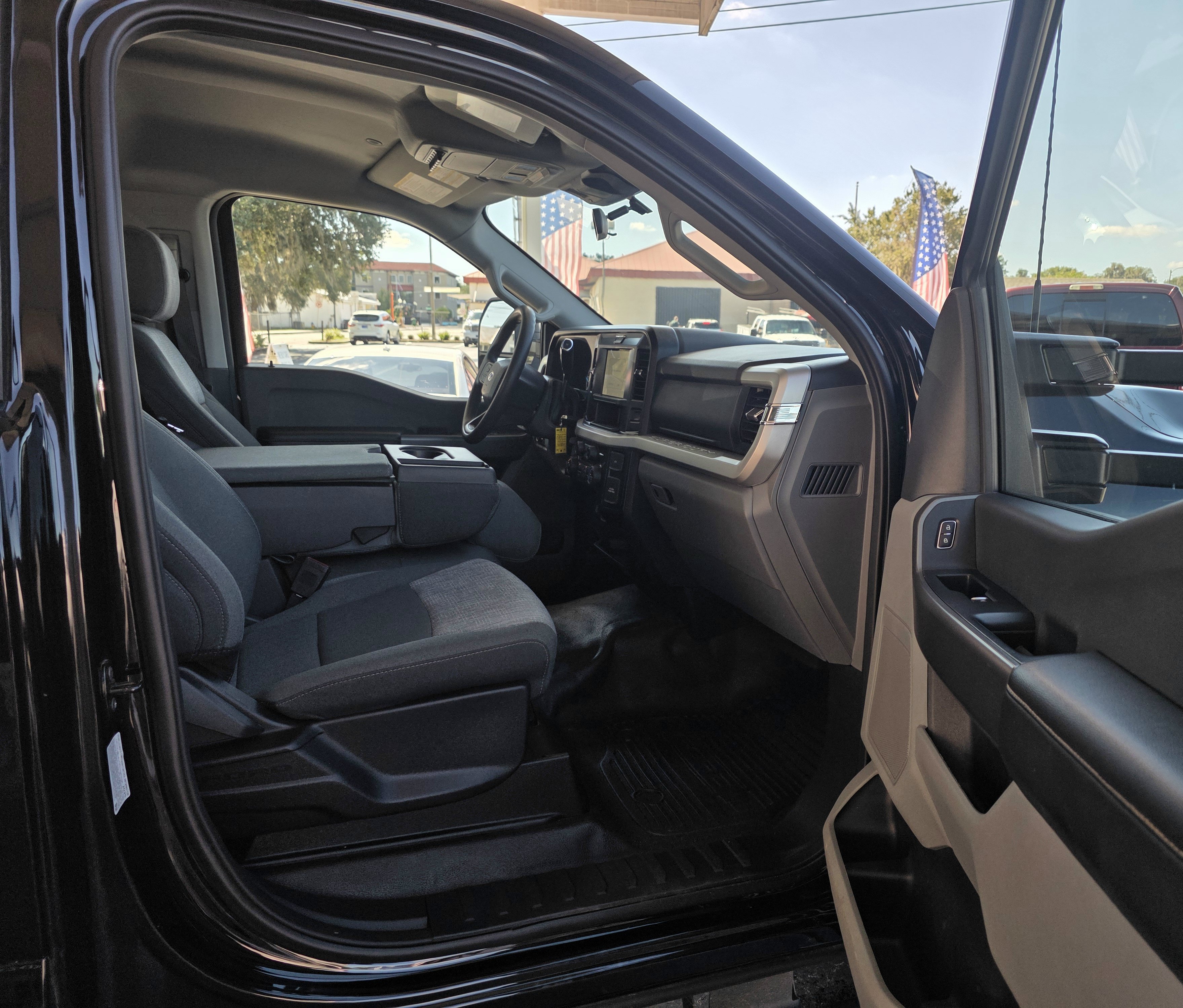 Used 2026 Ford F350 XLT w/ XLT Value Package AWD/4WD image 16