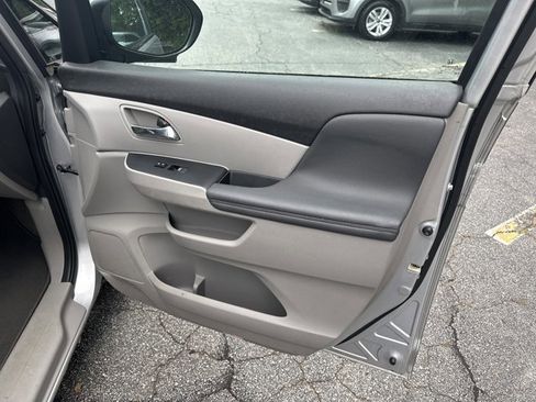 Used 2014 Honda Odyssey EX-L image 17